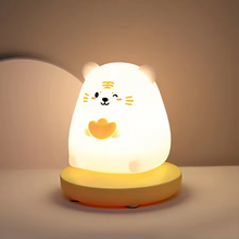 Cargar imagen en el visor de la galería, New Creative LED Silicone Night Light Children's Sleeping Night Light