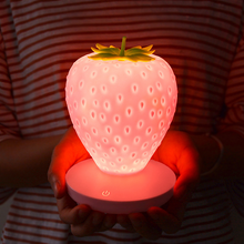 Cargar imagen en el visor de la galería, Strawberry LED Night Light