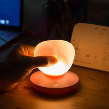 Загрузить изображение в средство просмотра галереи, Love LED Night Light Silicone Touch Atmosphere Light