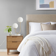 Cargar imagen en el visor de la galería, Metal 2-Light Globe Table Lamp