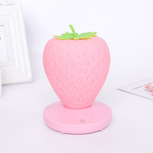 Charger l&#39;image dans la galerie, Strawberry LED Night Light
